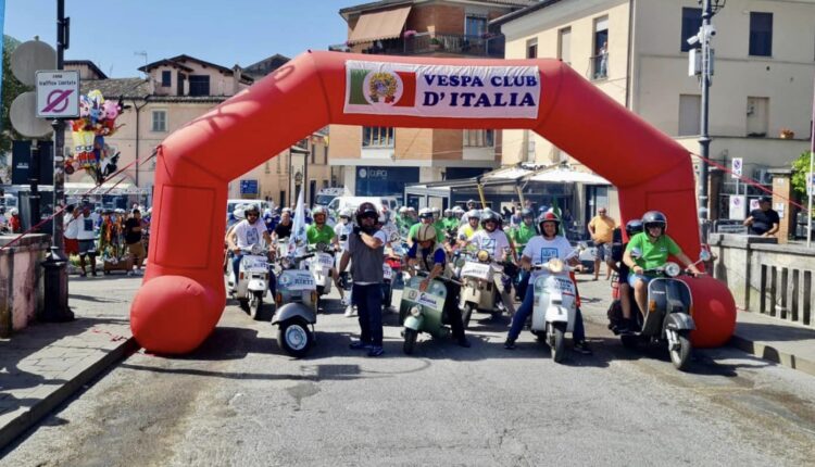 A Rieti Un Successo Il Raduno Nazionale Del Vespa Club ConfineLive