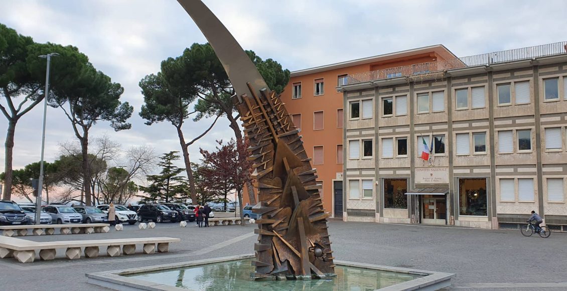 piazza garibaldi tivoli convitto nazionale scultura