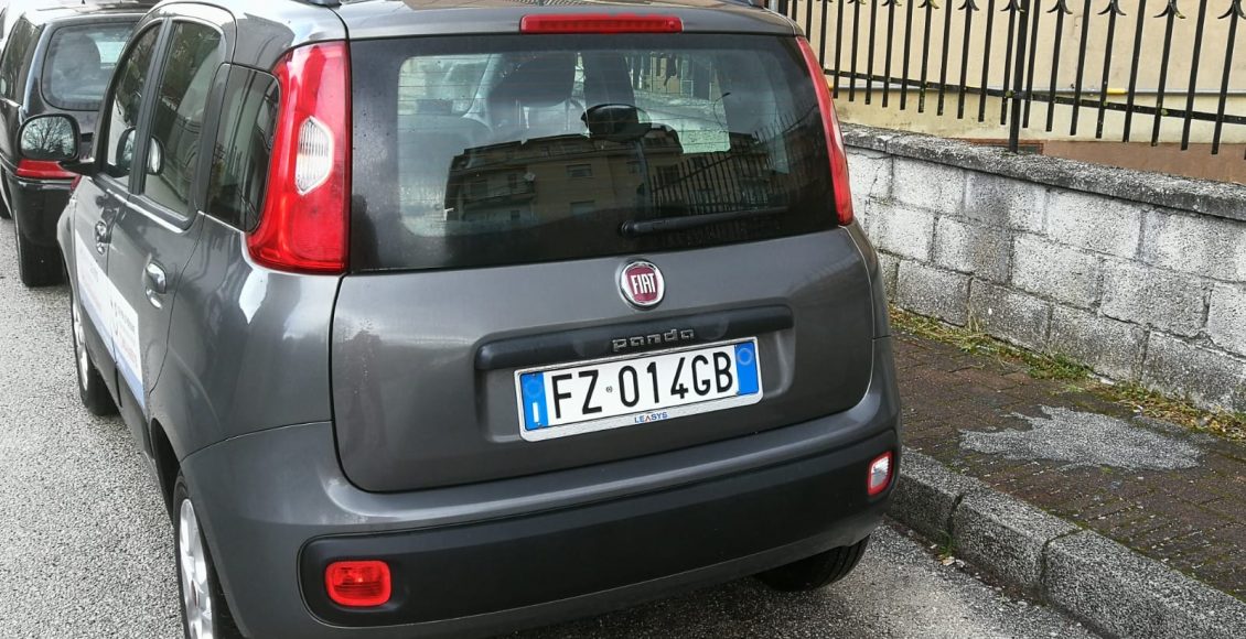 croce rossa nuova auto targa