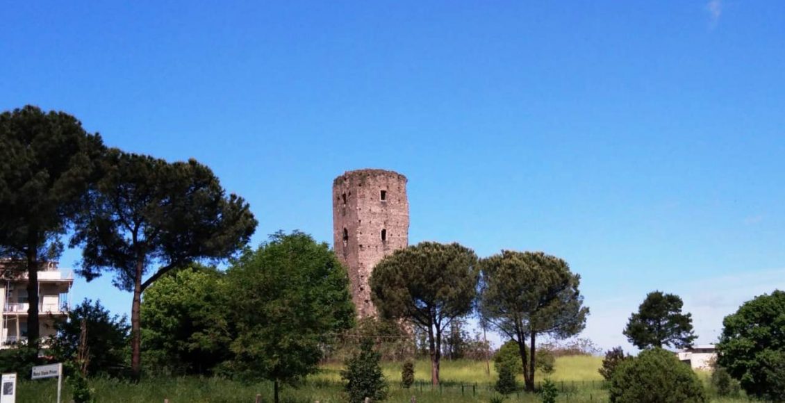 torre spaccata antica