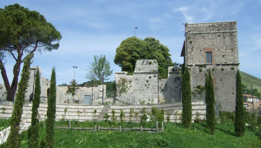 castello borghese vivaro romano 2