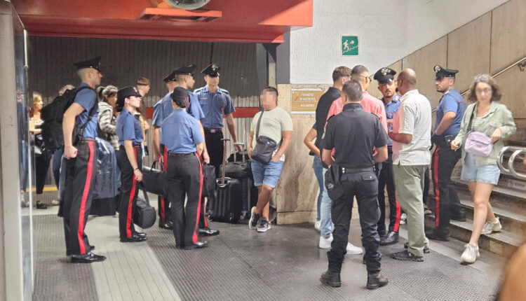 Furti A Raffica Nelle Stazioni Metropolitane Di Roma, Blitz Di ...