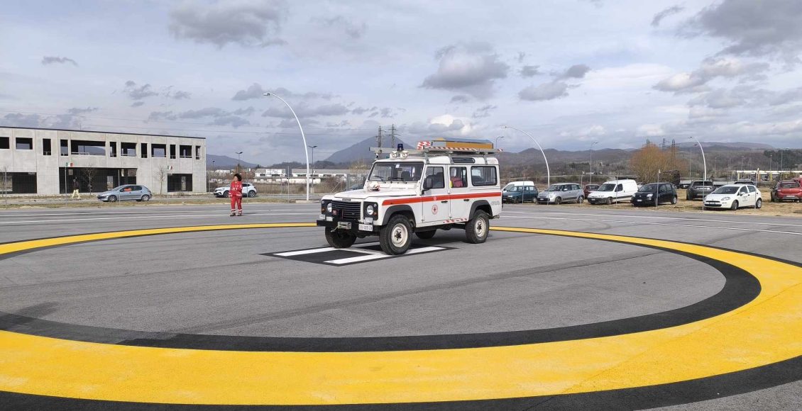 elisuperficie di soccorso con autoambulanza piana del cavaliere