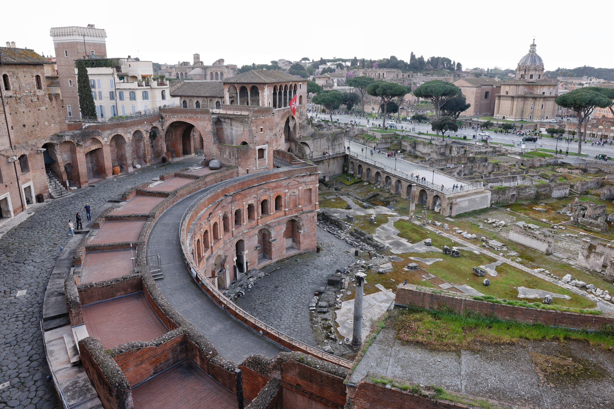 A Roma una nuova passeggiata attraverso i Fori imperiali